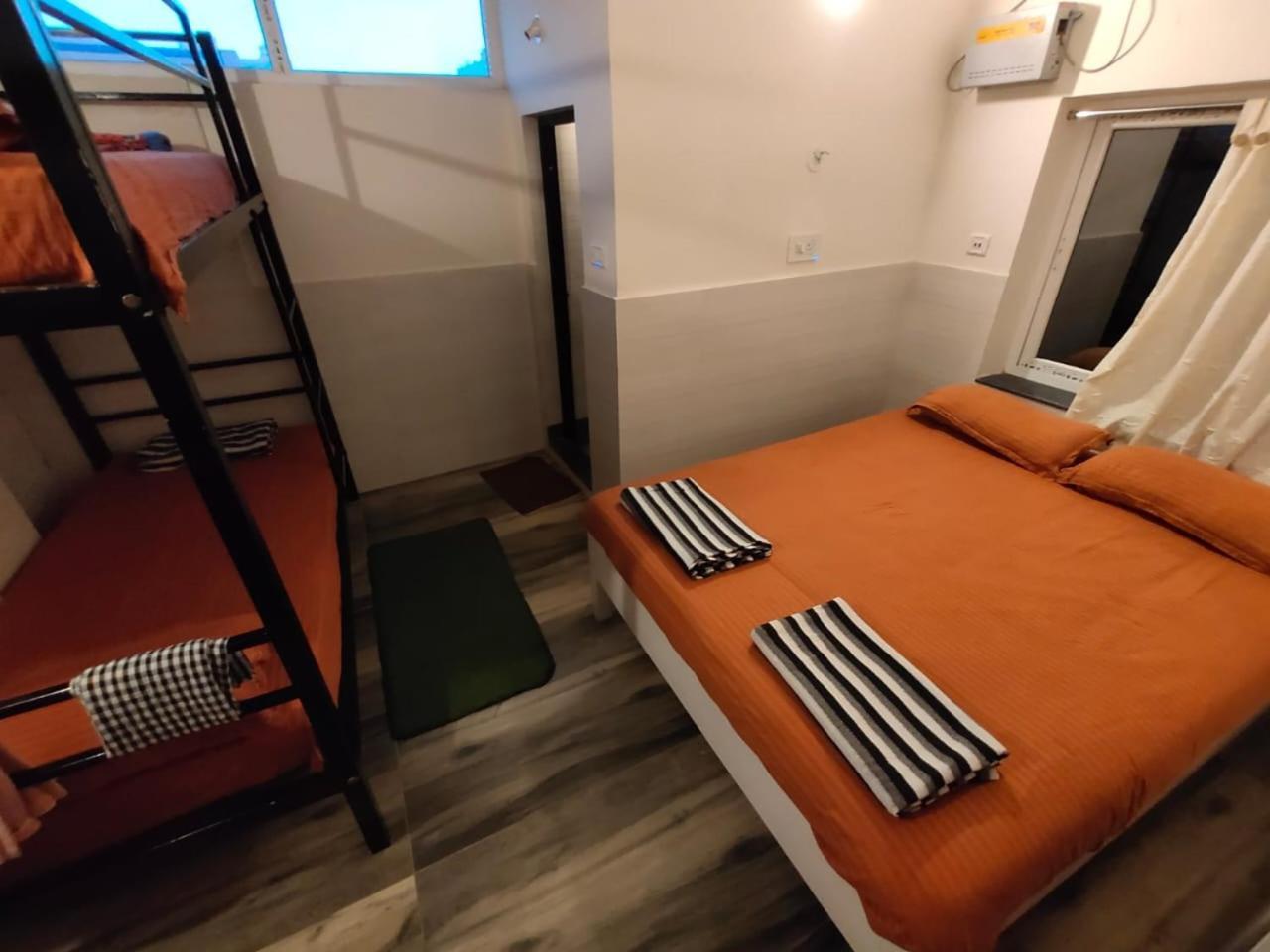 Nirman Homestay 5 Minutes Walk To Beach Puri Esterno foto